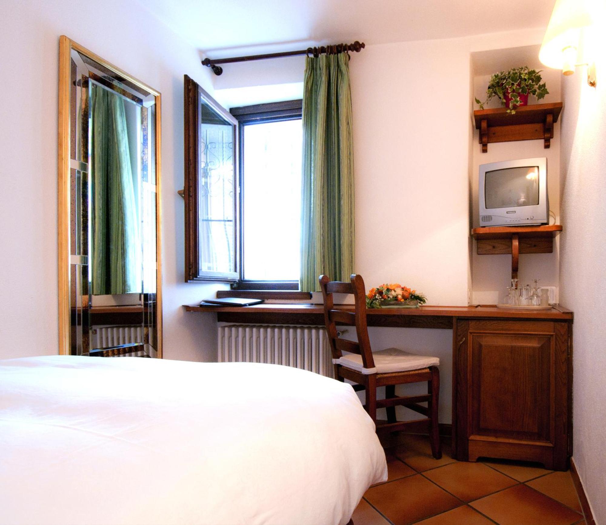 Albergo Ristorante Della Posta 모르코테 외부 사진