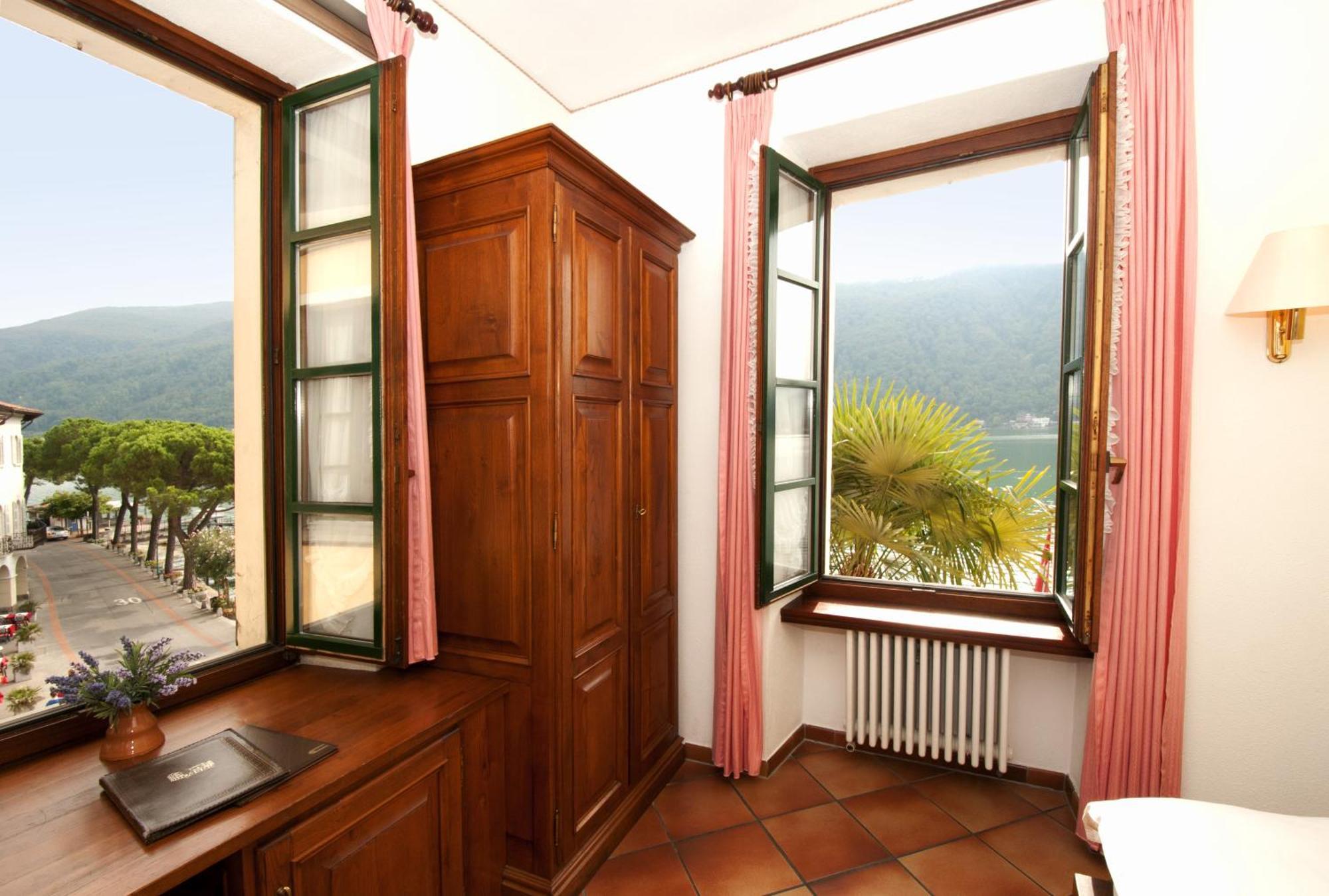 Albergo Ristorante Della Posta 모르코테 외부 사진