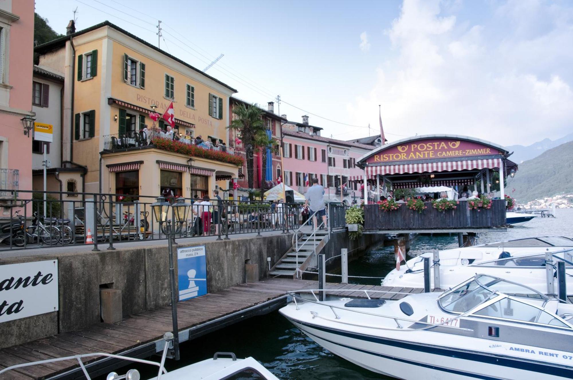 Albergo Ristorante Della Posta 모르코테 외부 사진