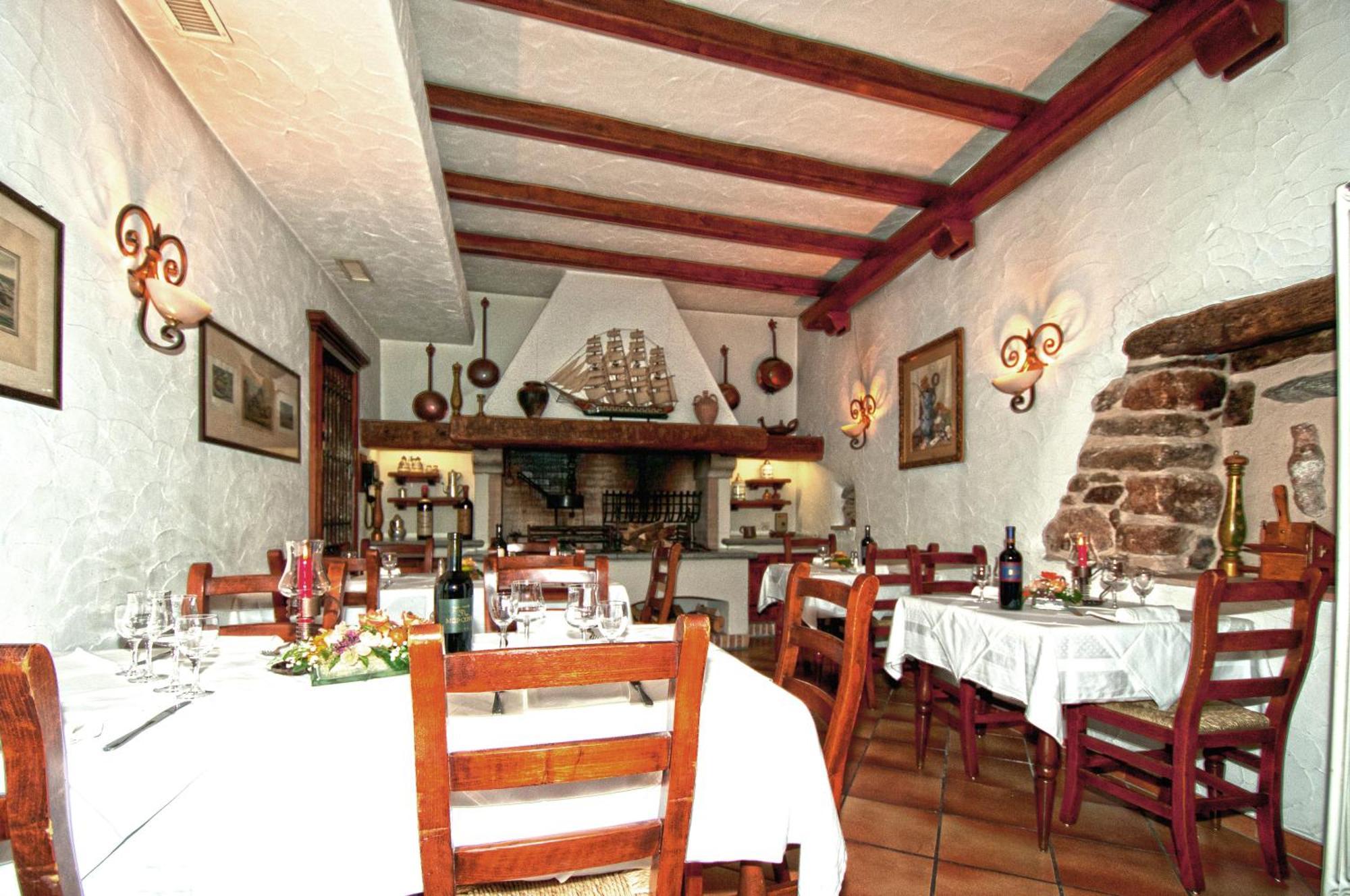 Albergo Ristorante Della Posta 모르코테 외부 사진