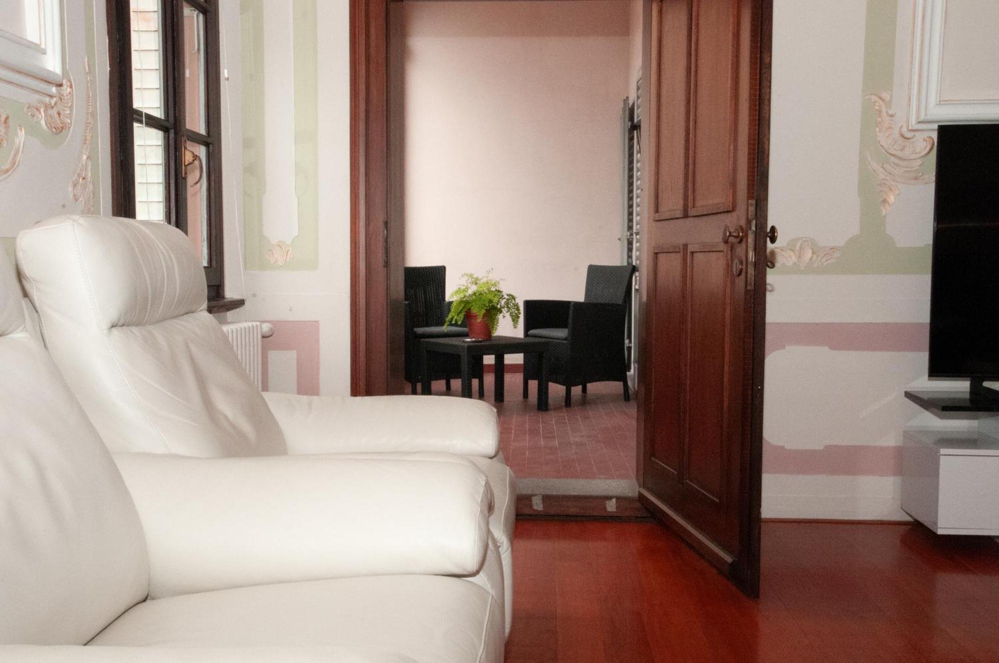 Albergo Ristorante Della Posta 모르코테 외부 사진